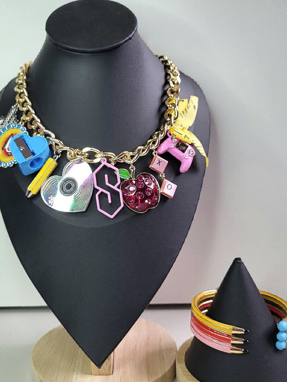Betsey Johnson Back To School Teacher Necklace And Bracelet Set.